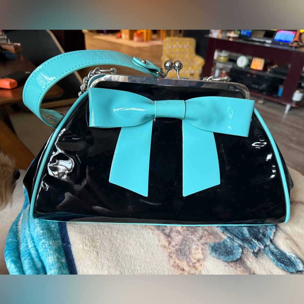 NWOT Pinup Couture handbag; Patent Black and Tiffany Blue Vintage Style